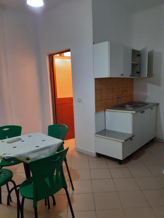 H&A Guest House Golem  Kültér fotó